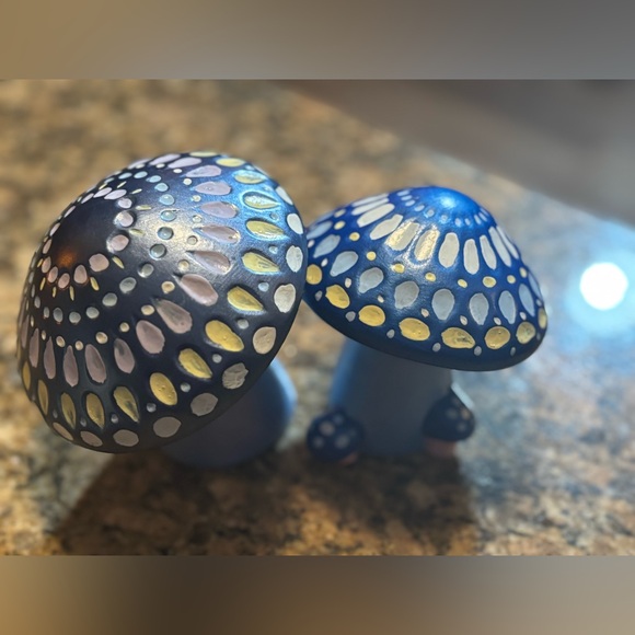 Whimsical Colourful Ceramic Blue Mushroom Decor Home Garden Kids Party Enchanted - Picture 5 of 17